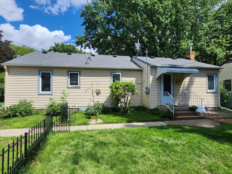 5817 Perry Ave N, Crystal, MN 55429