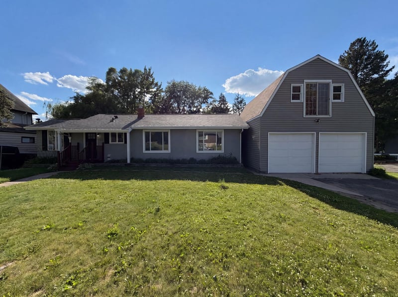 1695 Abell St, Maplewood, MN 55117