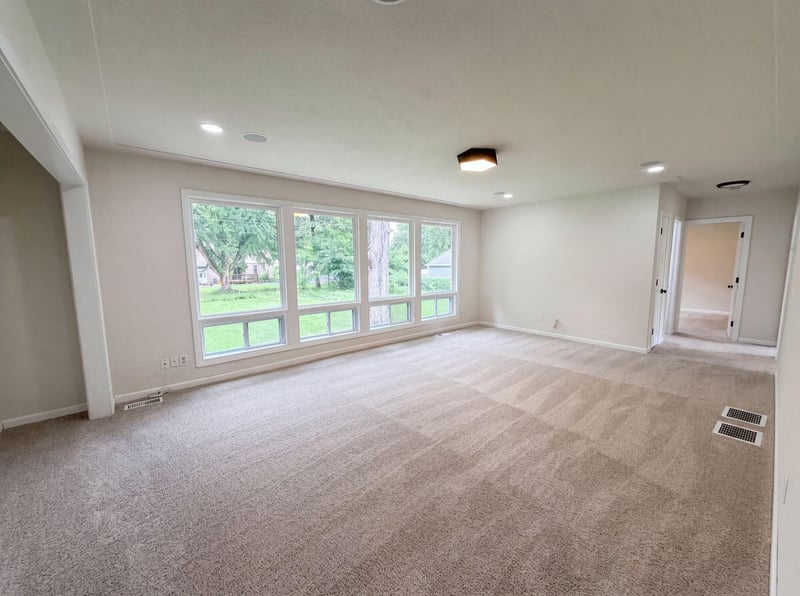 1695 Abell St, Maplewood, MN 55117