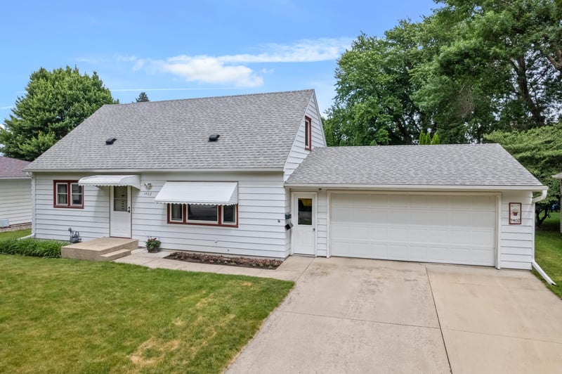 1402 6th St NW, Austin, MN 55912