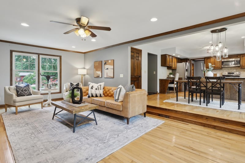 13645 Krestwood Dr, Burnsville, MN 55337
