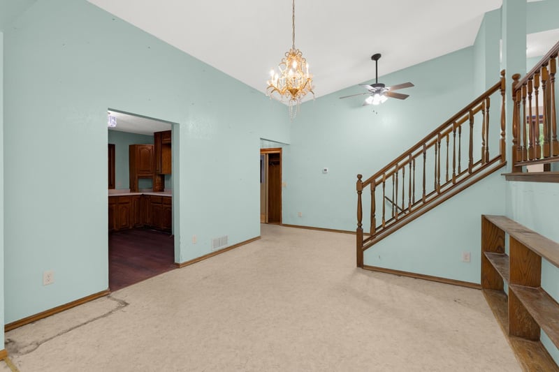 9785 Alaureate Ct, Inver Grove Heights, MN 55077