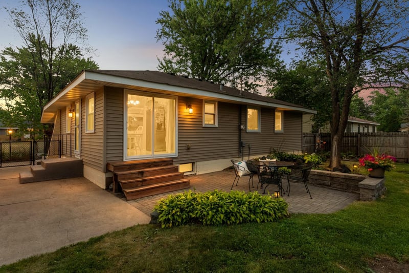 725 82nd Ave N, Brooklyn Park, MN 55444