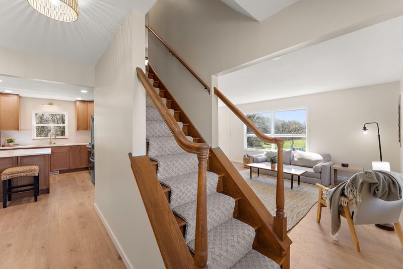 10645 Johnson Rd, Bloomington, MN 55437
