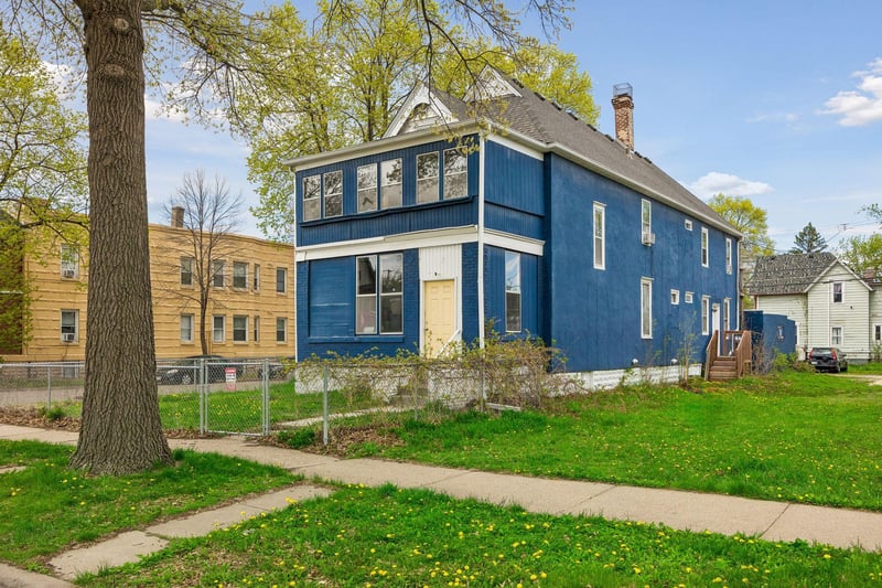 677 Sherburne Ave, Saint Paul, MN 55104