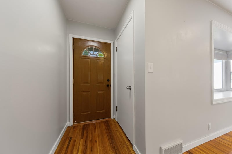 1235 Marsh St, Mankato, MN 56001