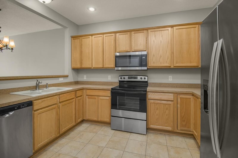 614 Southbridge Dr, Northfield, MN 55057