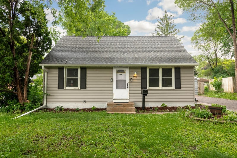 5718 Sumter Ave N, Crystal, MN 55428