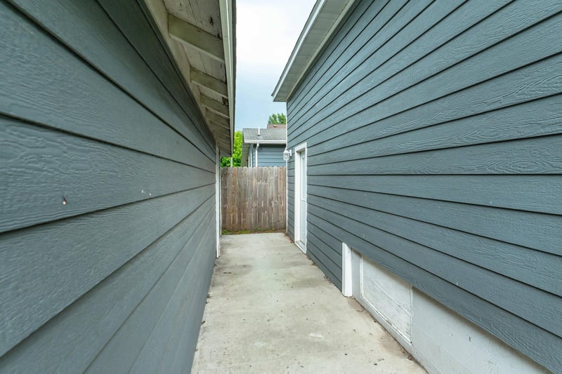 200 1st St NW, Pelican Rapids, MN 56572