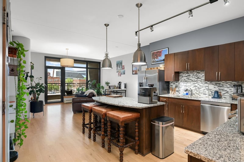 1120 S 2nd St #316, Minneapolis, MN 55415