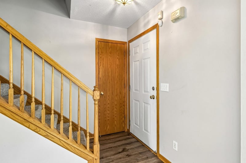 4926 Rusten Rd, Eagan, MN 55122