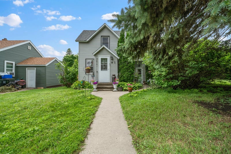 14 1st Ave NW, Elbow Lake, MN 56531