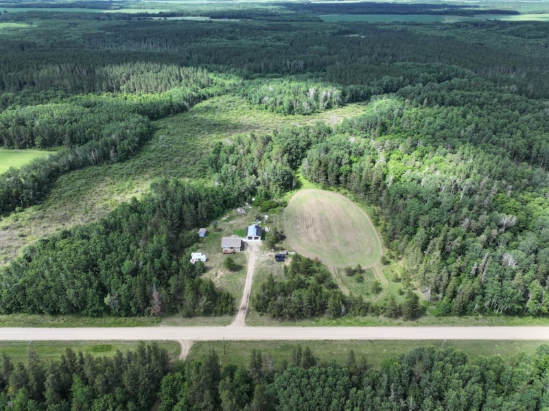 18704 370th St, Menahga, MN 56464