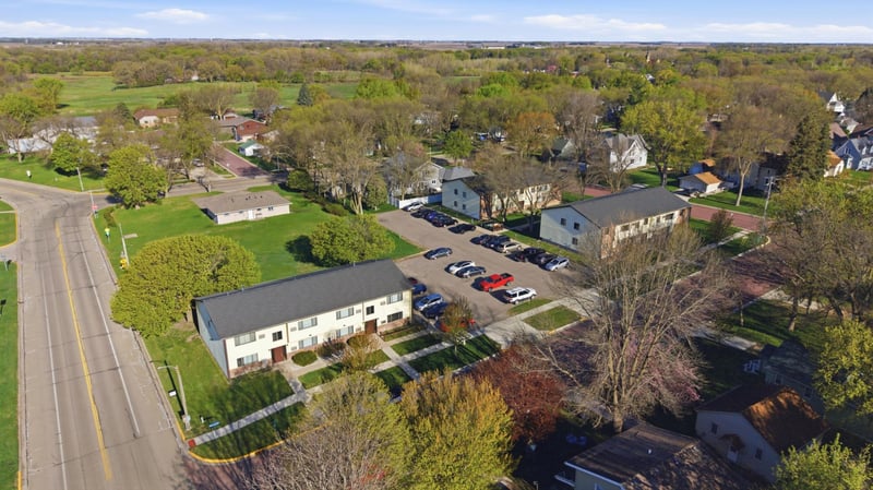 120 E 13th St, Blue Earth, MN 56013