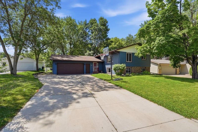 746 11 1/2 St N, Sauk Rapids, MN 56379