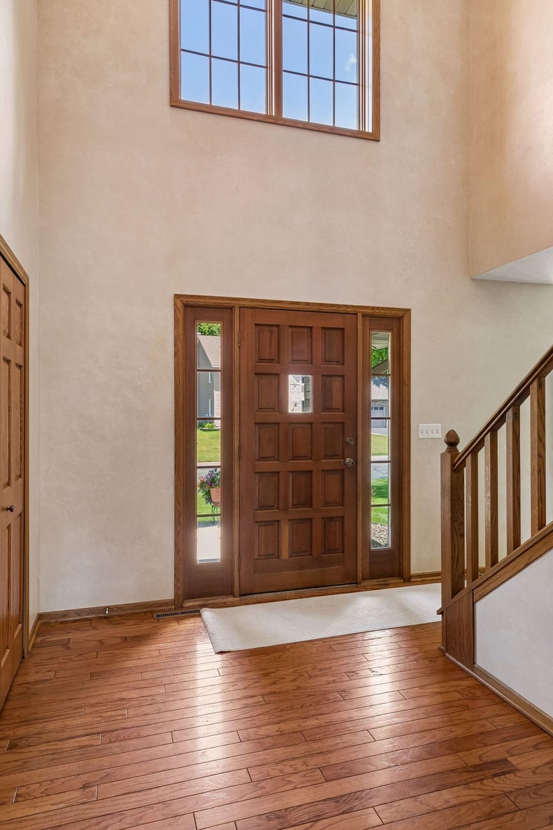 3109 Chelsea Ct, Burnsville, MN 55337
