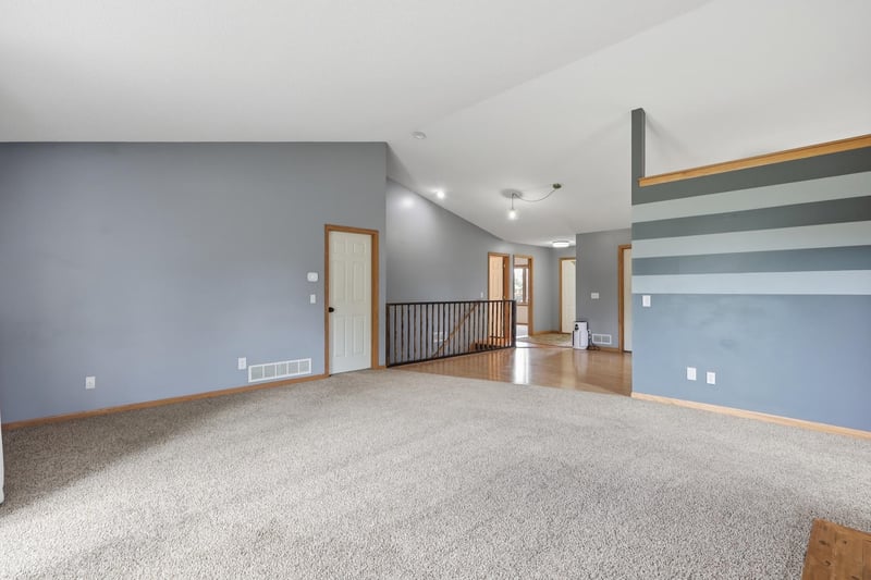 14317 River St, Becker, MN 55308