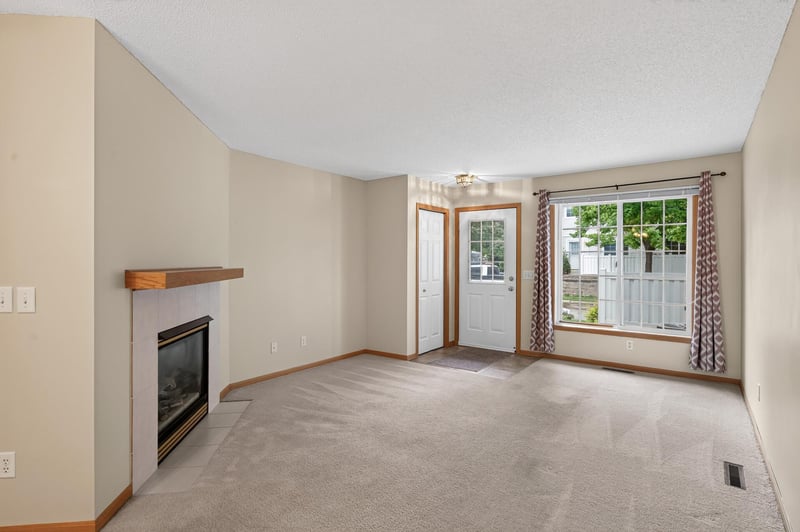 2407 Harvest Way, Chanhassen, MN 55317