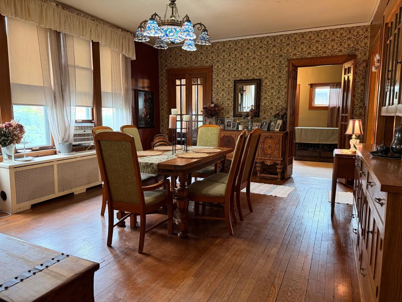 422 S Broadway St, New Ulm, MN 56073