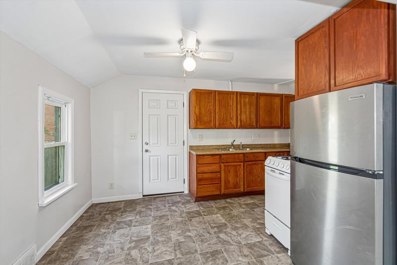 5448 Dupont Ave N, Brooklyn Center, MN 55430