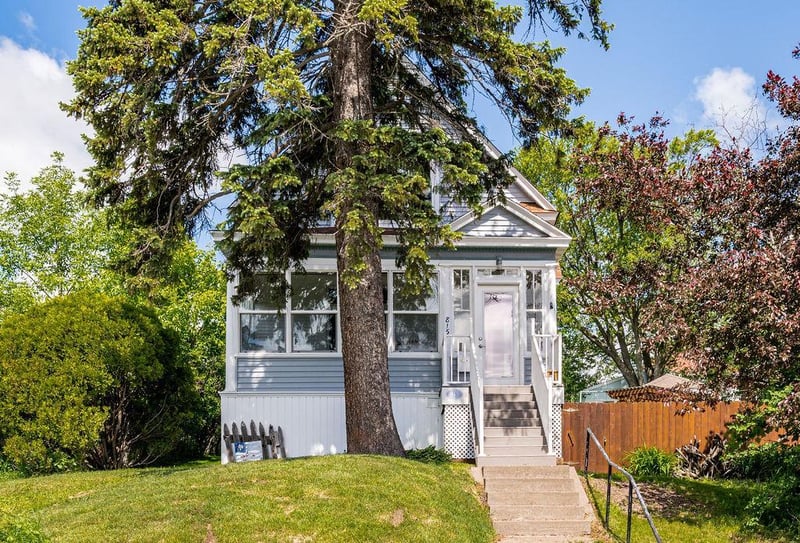 815 E 7th St, Duluth, MN 55805