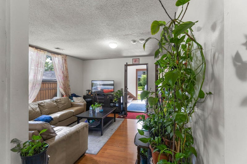 2313 Polk St NE, Minneapolis, MN 55418