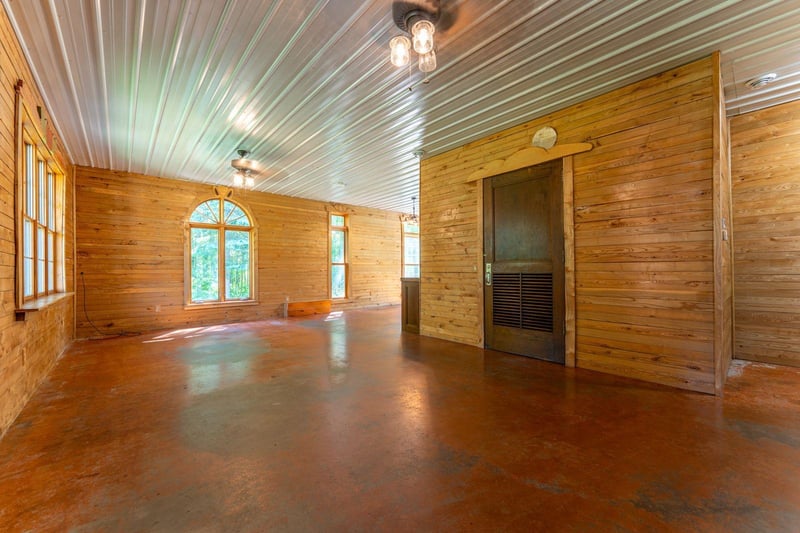 9374 Alango Rd, Angora, MN 55703