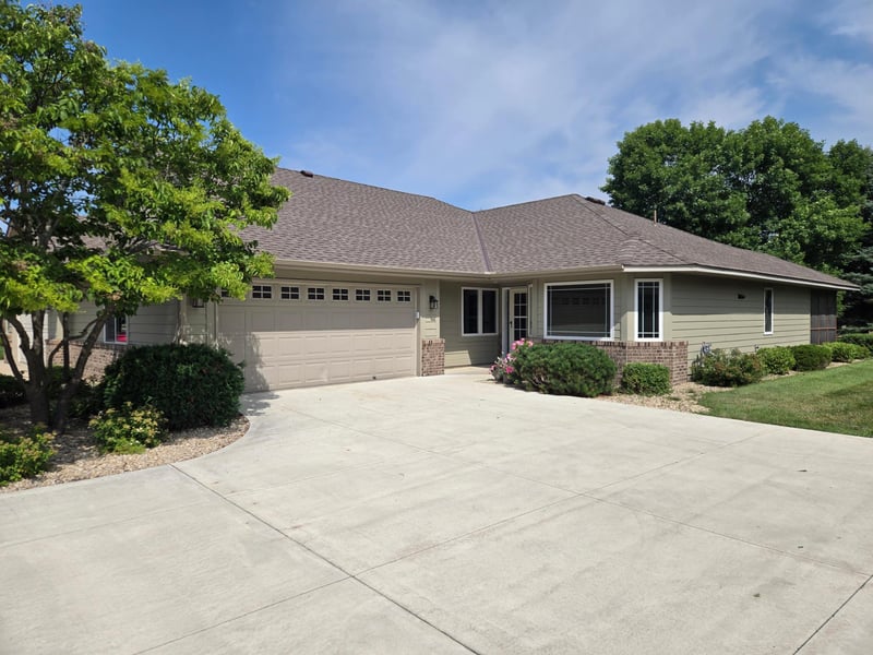 411 Independence St NE, New Prague, MN 56071