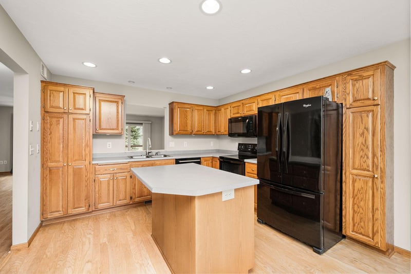 411 Independence St NE, New Prague, MN 56071