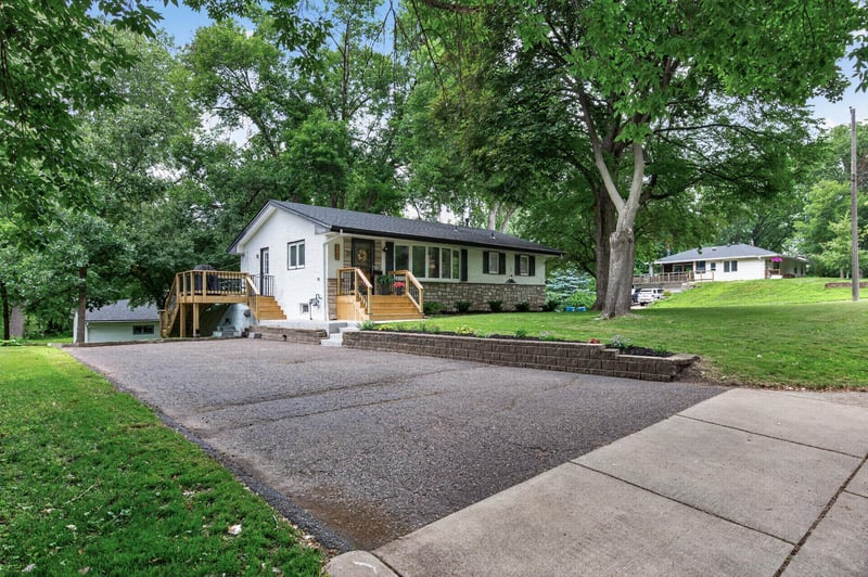 3249 Scott Ave N, Golden Valley, MN 55422