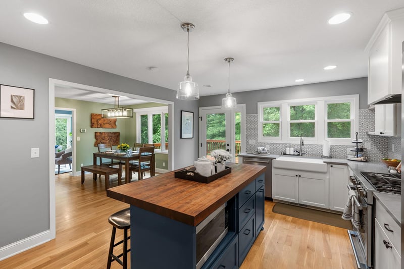 14516 Idylwood Rd, Minnetonka, MN 55345
