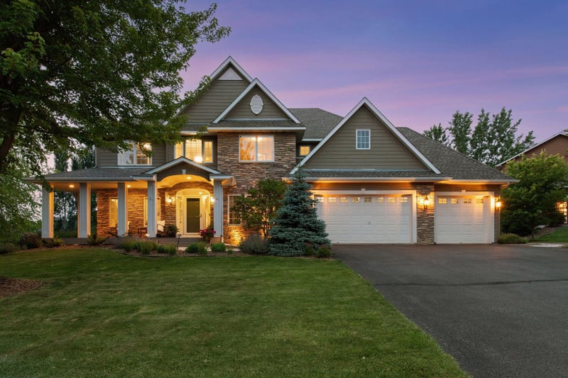 3049 Fairway Dr, Chaska, MN 55318