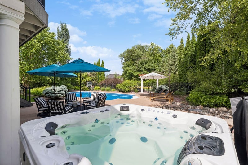 3049 Fairway Dr, Chaska, MN 55318