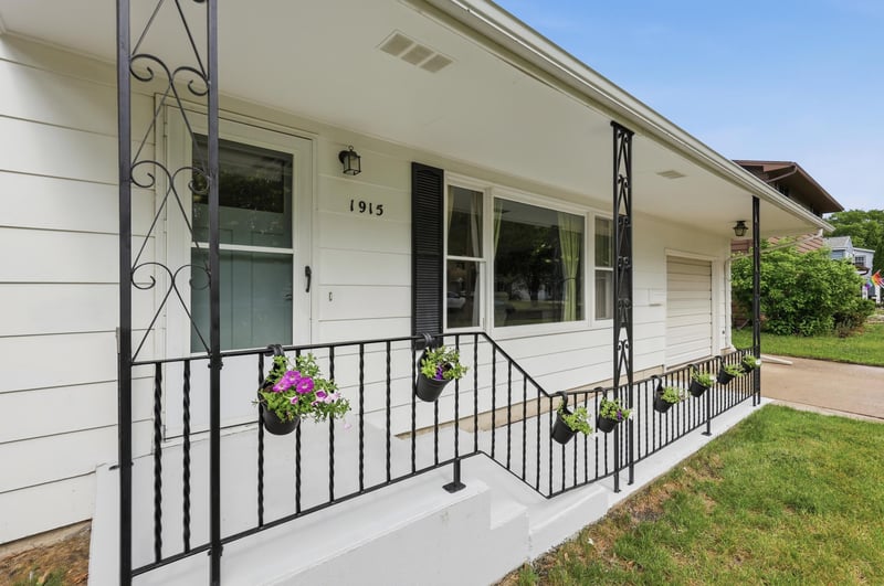 1915 11th St S, Moorhead, MN 56560
