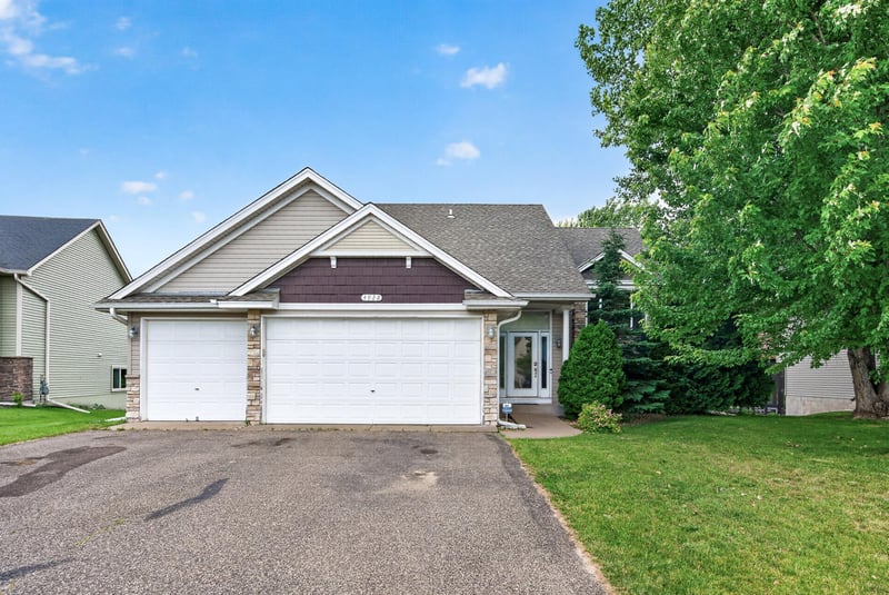 4928 159th St N, Hugo, MN 55038