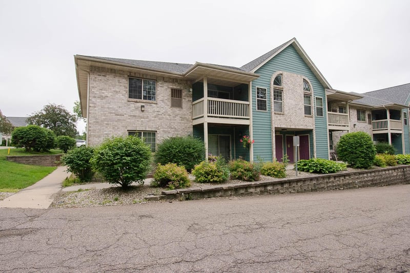 1876 Deerhaven Ln NE #2, Rochester, MN 55906