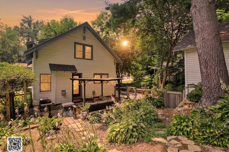 1048 Putnam Ave, Red Wing, MN 55066