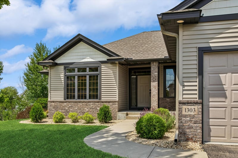 1303 Bellavista Cir, Buffalo, MN 55313
