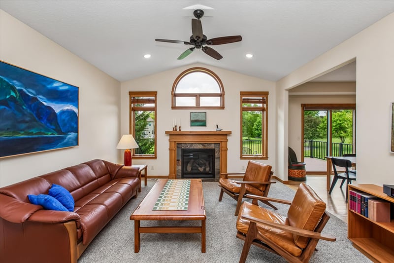 1303 Bellavista Cir, Buffalo, MN 55313