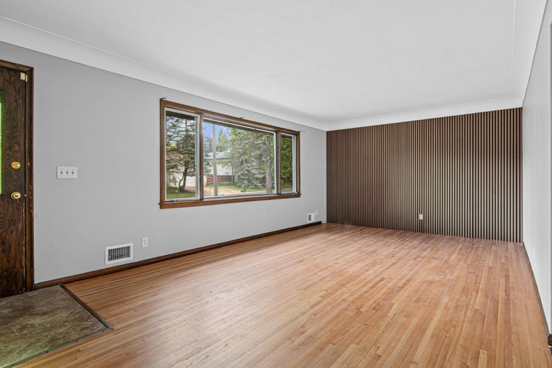 1444 Mcleod St NE, Columbia Heights, MN 55421