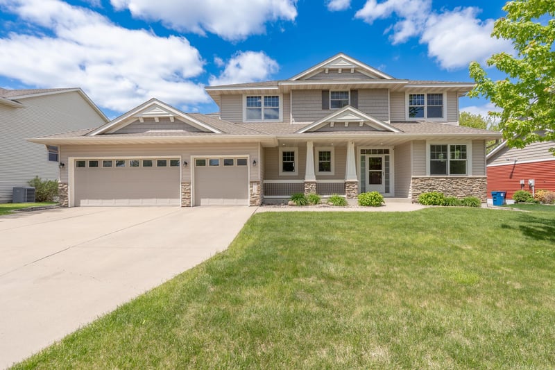 517 Appaloosa Ave, Shakopee, MN 55379