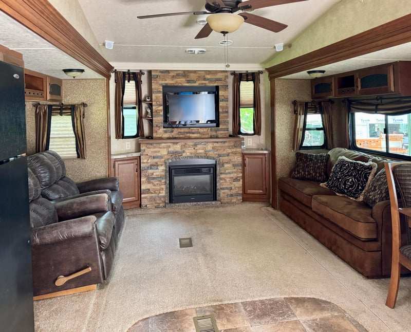 8400 N Shore Dr, Spicer, MN 56288
