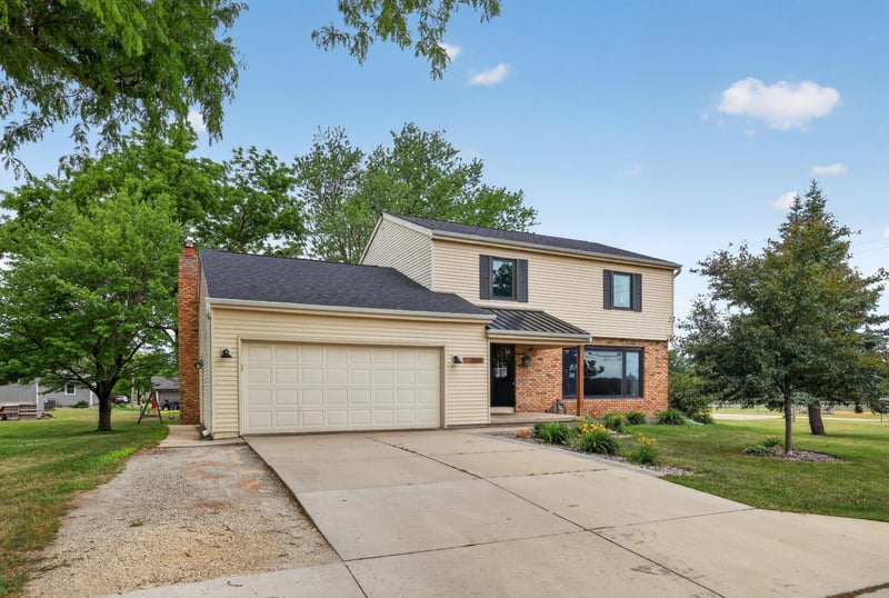 509 3rd St NW, Dodge Center, MN 55927