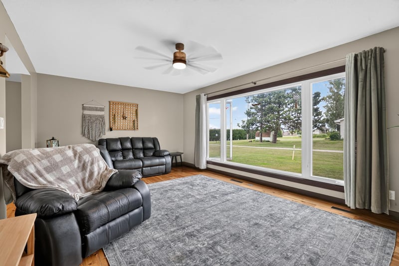 509 3rd St NW, Dodge Center, MN 55927