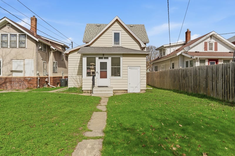 315 N Broad St, Mankato, MN 56001