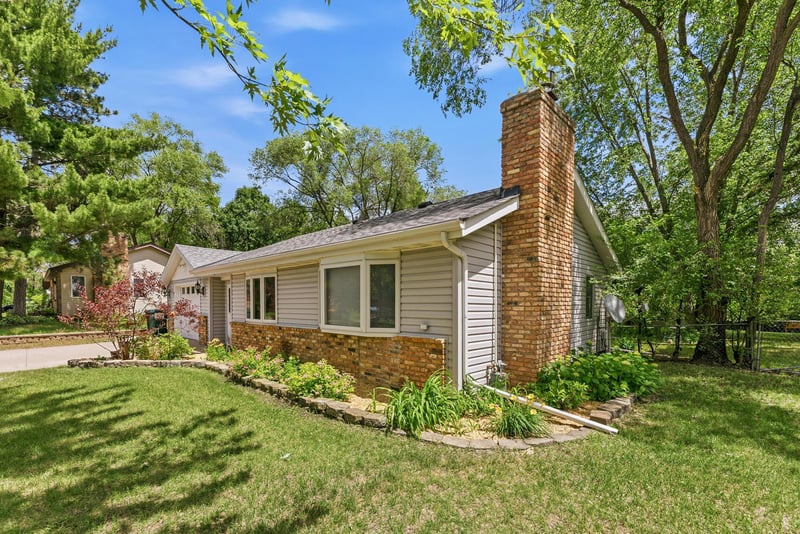 11013 6th St NE, Blaine, MN 55434
