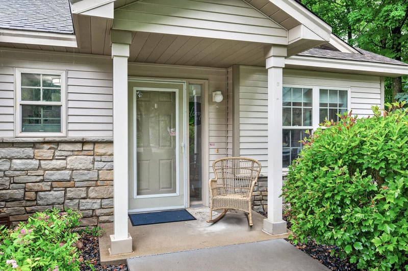 10868 Woodland Dr, Chisago City, MN 55013
