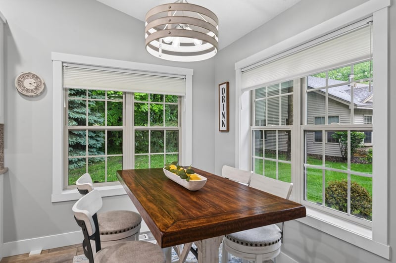 10868 Woodland Dr, Chisago City, MN 55013