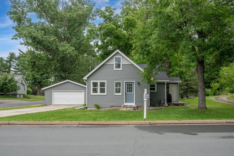 315 Pearl St, Balsam Lake, WI 54810