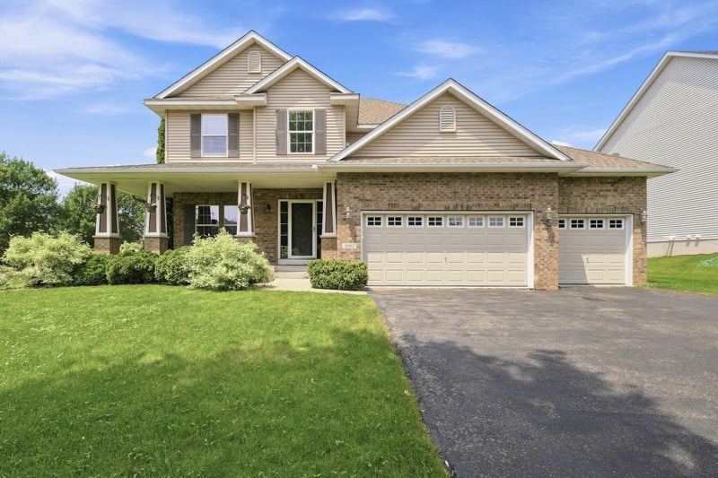3985 Games Dr, Minnetrista, MN 55375